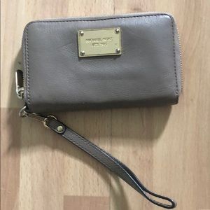 Michael Kors Wrist Wallet